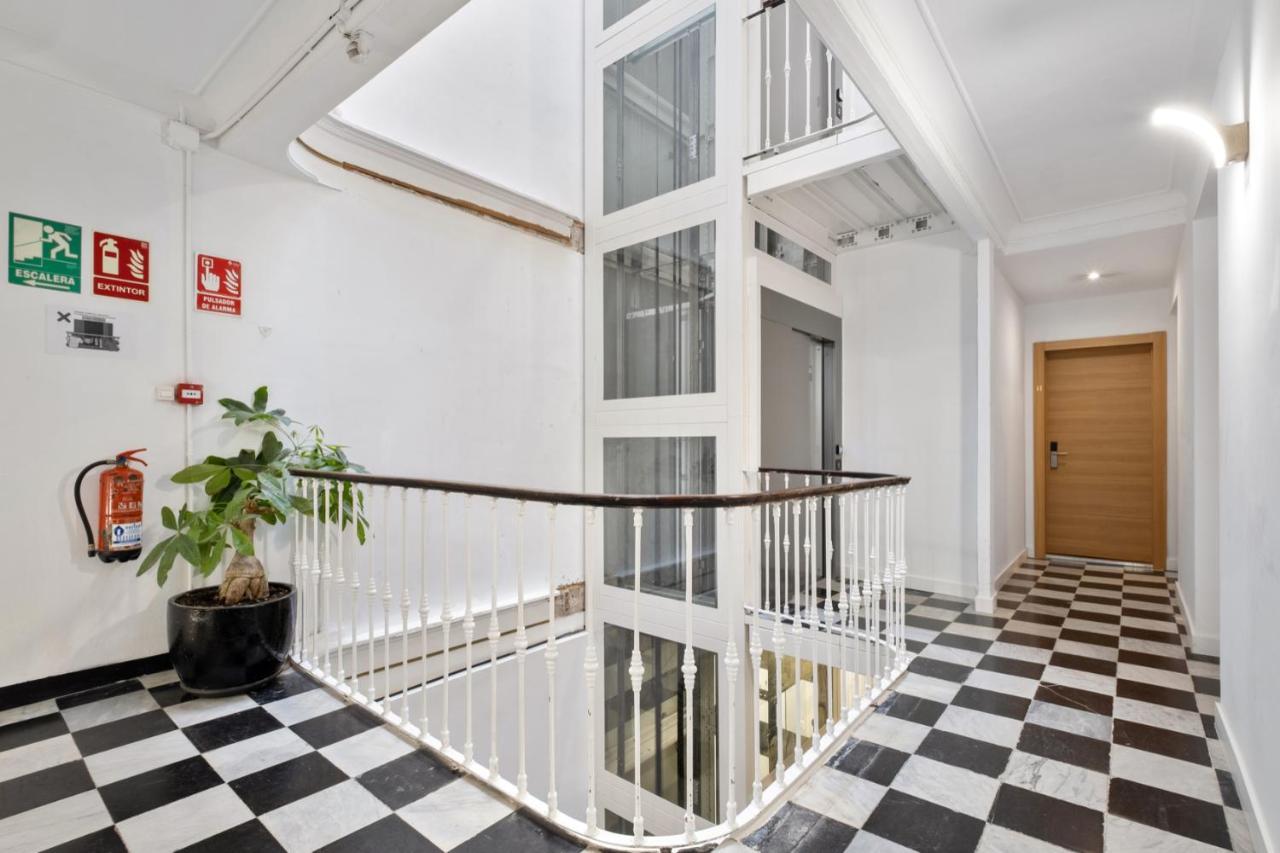 Malaga City Suites Buitenkant foto