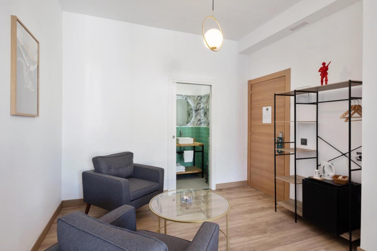 Malaga City Suites Buitenkant foto