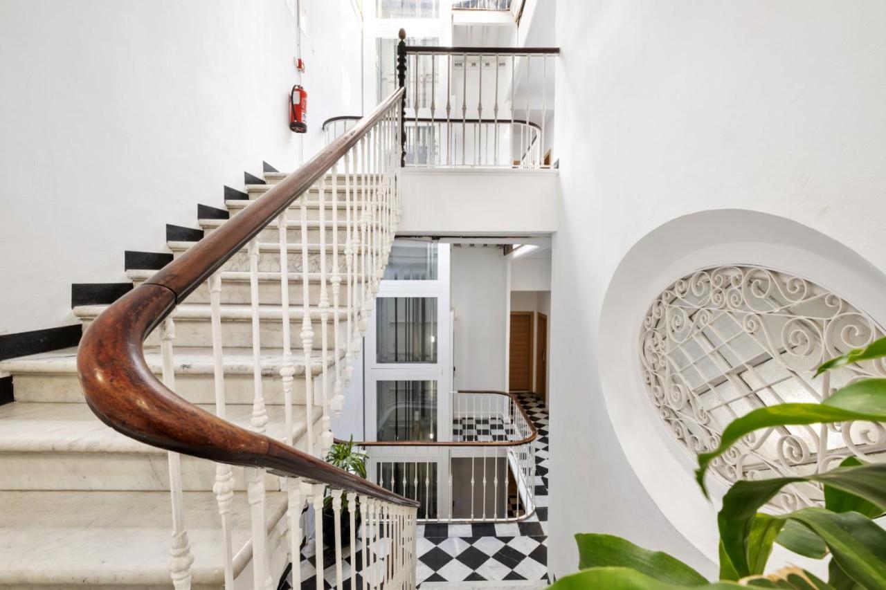 Malaga City Suites Buitenkant foto