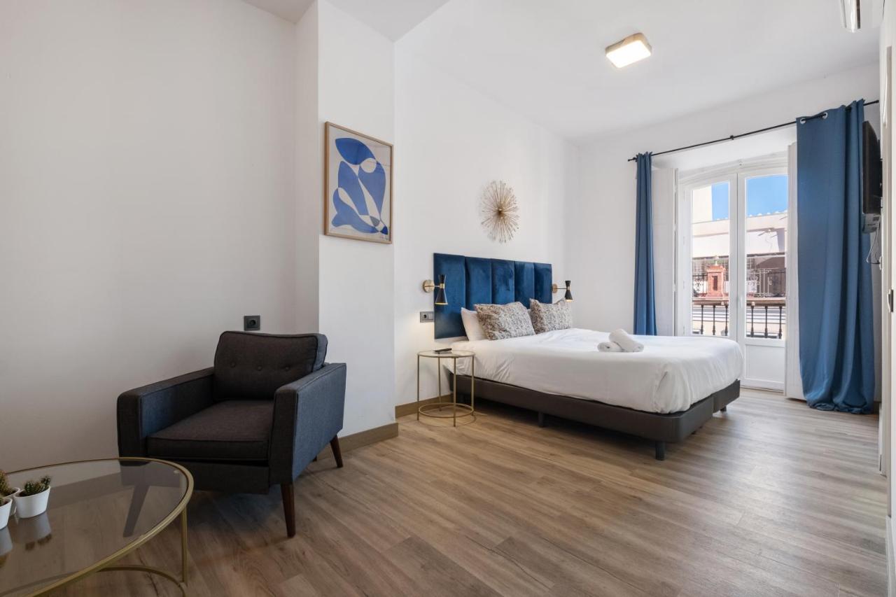 Malaga City Suites Buitenkant foto
