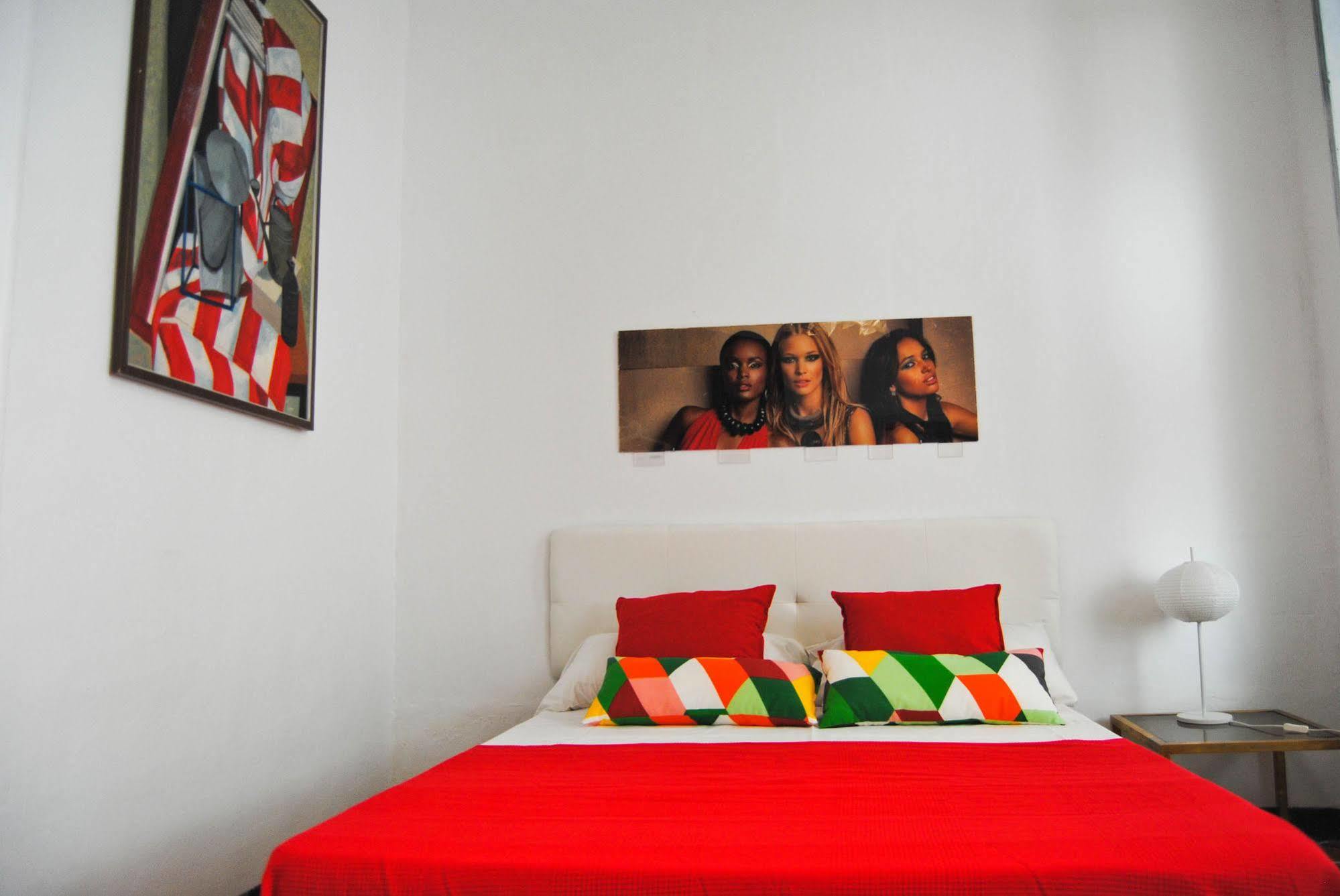 Malaga City Suites Buitenkant foto
